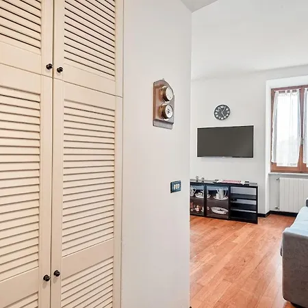 Finestranelborgo Position Private Parking *